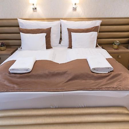 Foter Rezidencia 3 Lägenhet Győr Exteriör bild