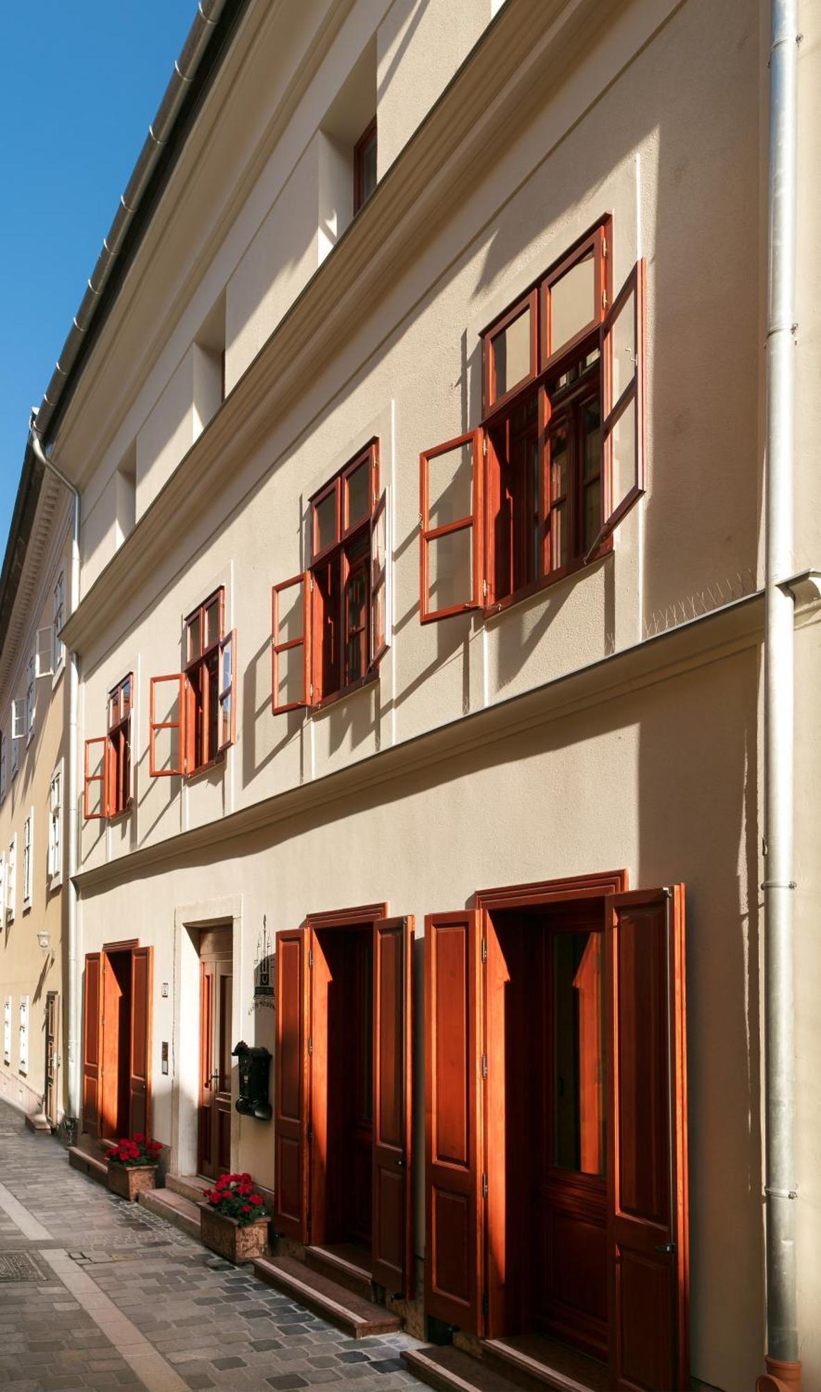 Foter Rezidencia 3 Lägenhet Győr Exteriör bild