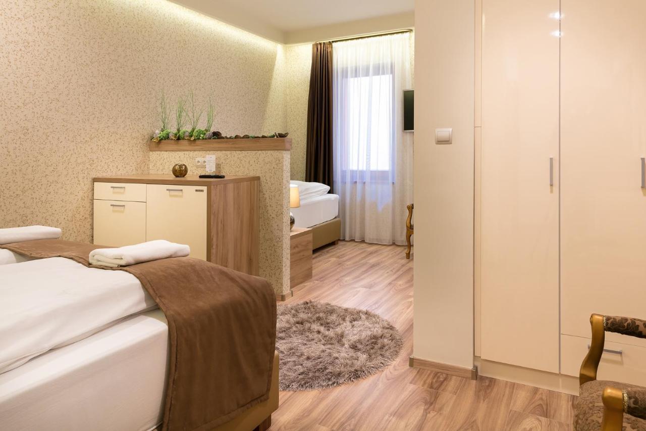 Foter Rezidencia 3 Lägenhet Győr Exteriör bild