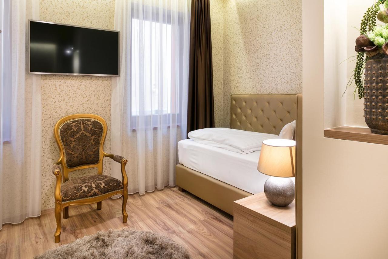 Foter Rezidencia 3 Lägenhet Győr Exteriör bild